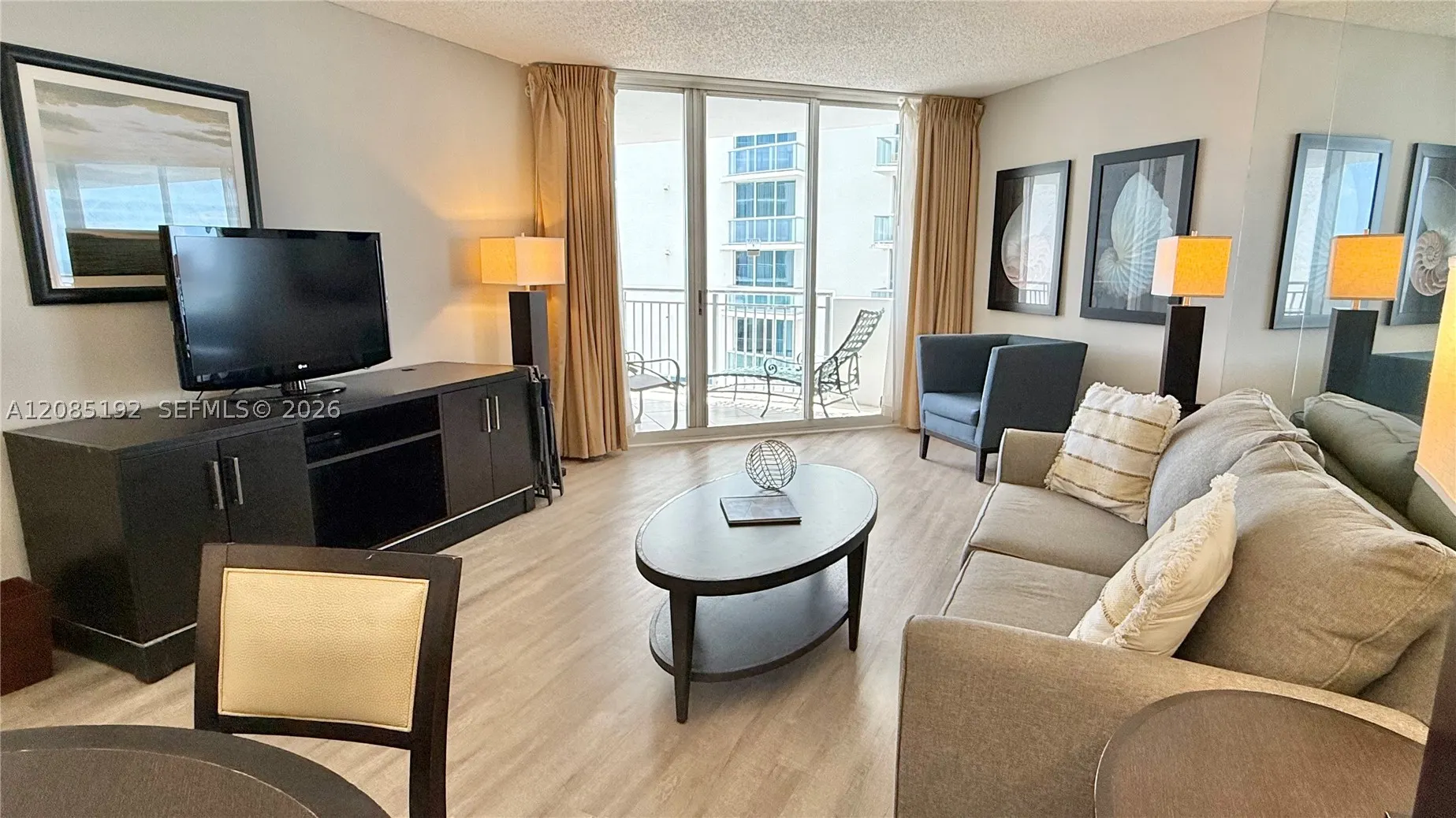 17375 Collins Ave #804