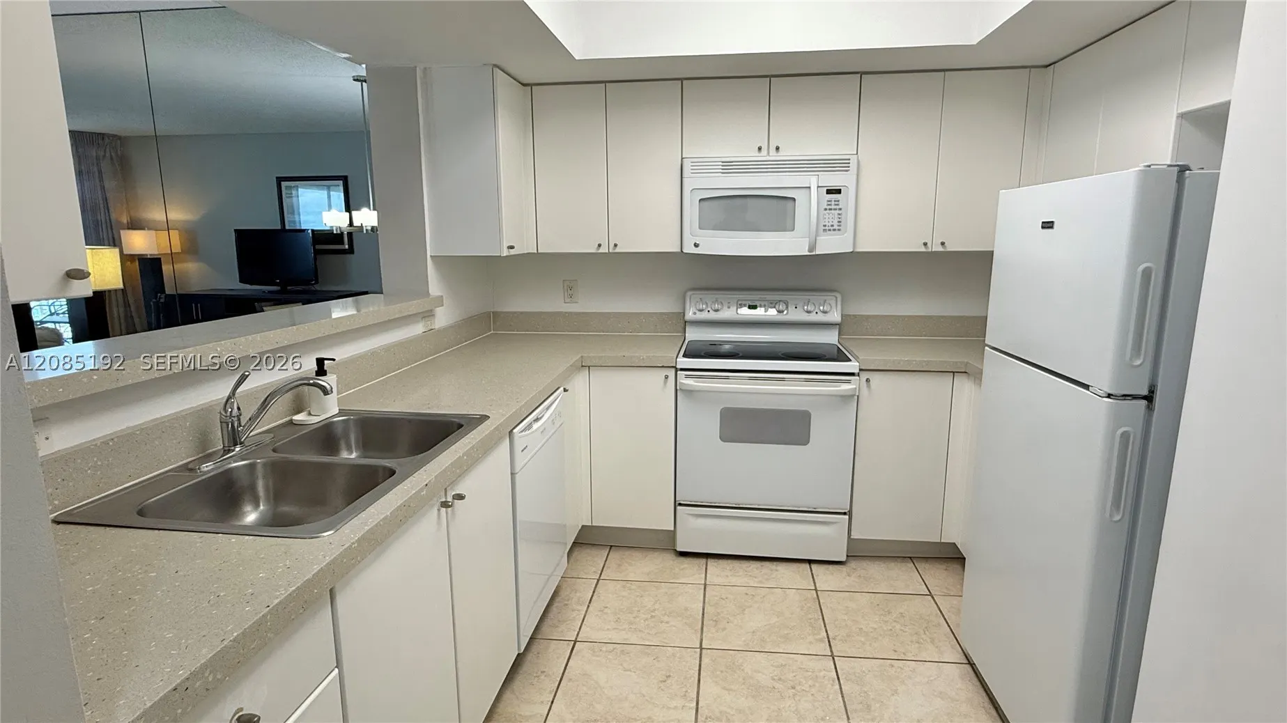 17375 Collins Ave #804