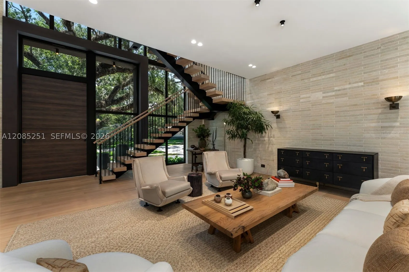 418 Castania Ave