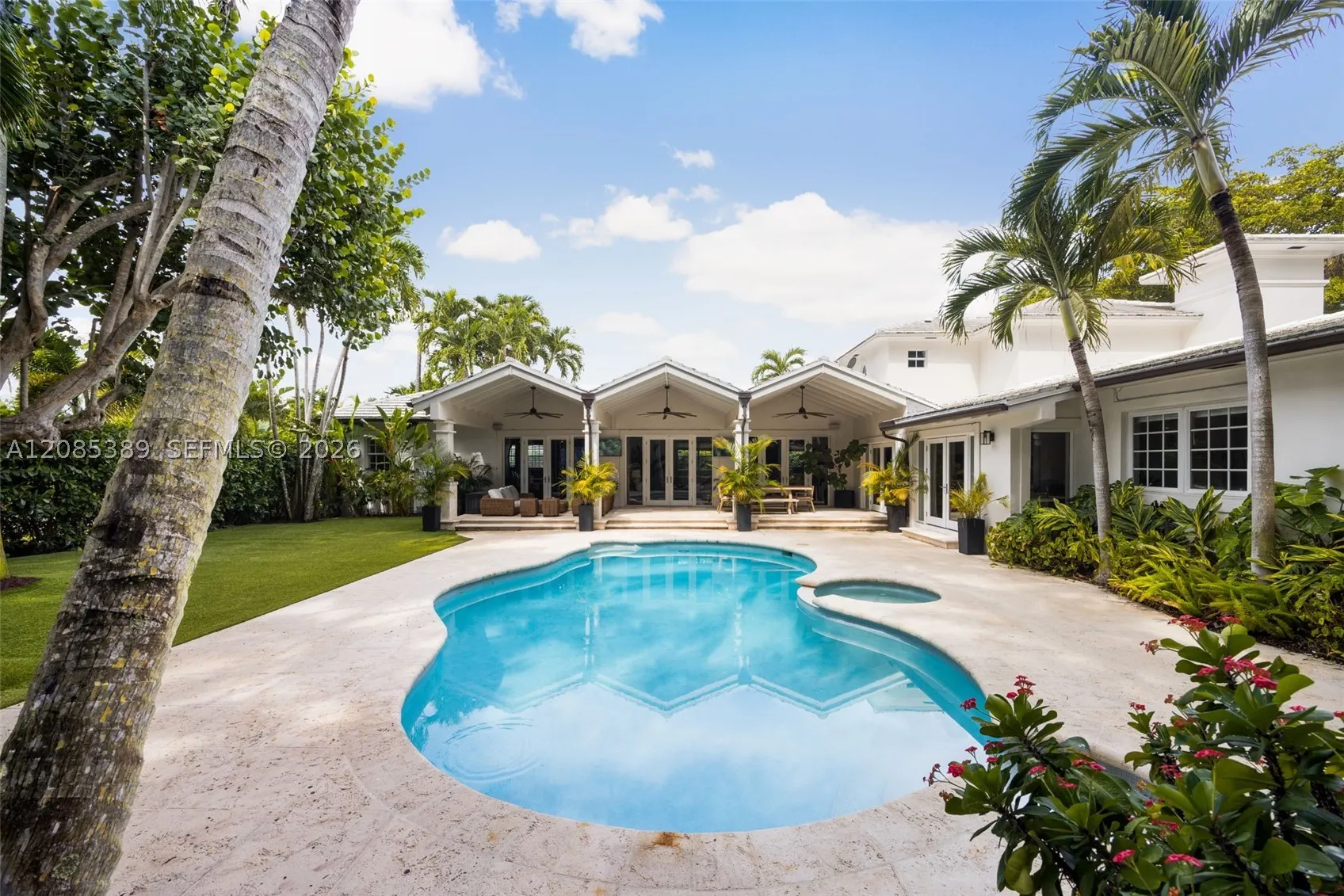 444 Bargello Ave