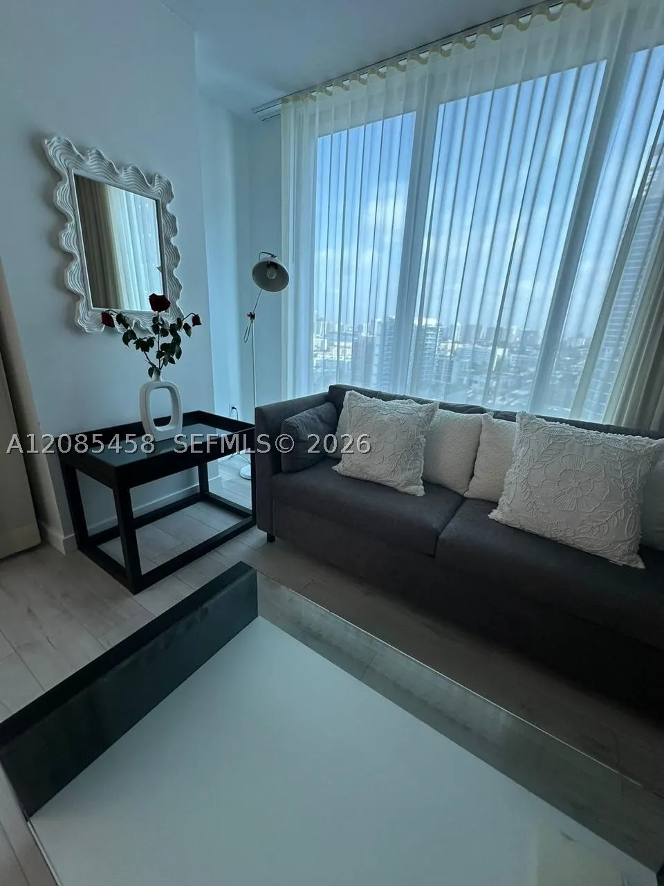 17315 Collins Ave #2006