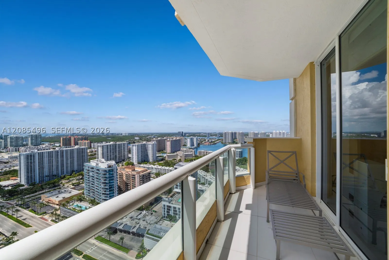 17875 Collins Ave #3406