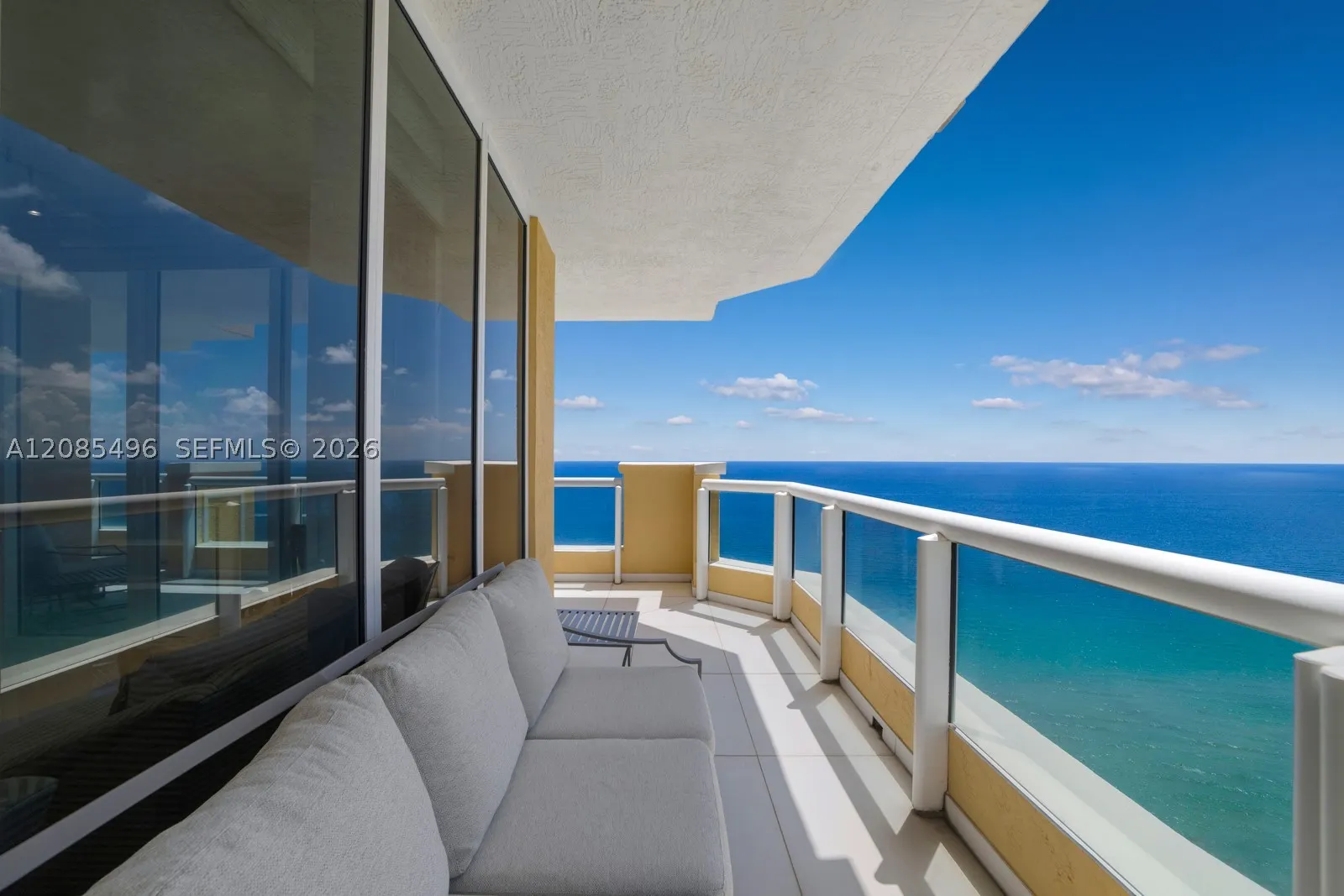 17875 Collins Ave #3406