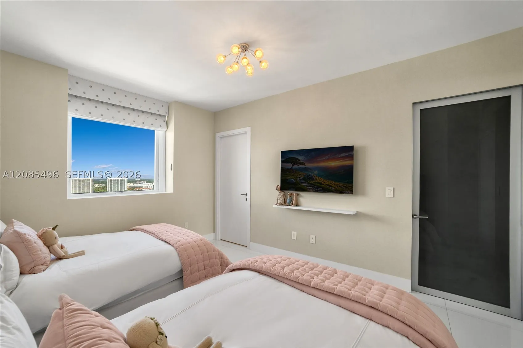 17875 Collins Ave #3406
