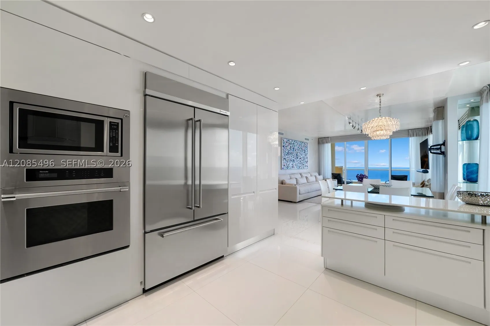 17875 Collins Ave #3406