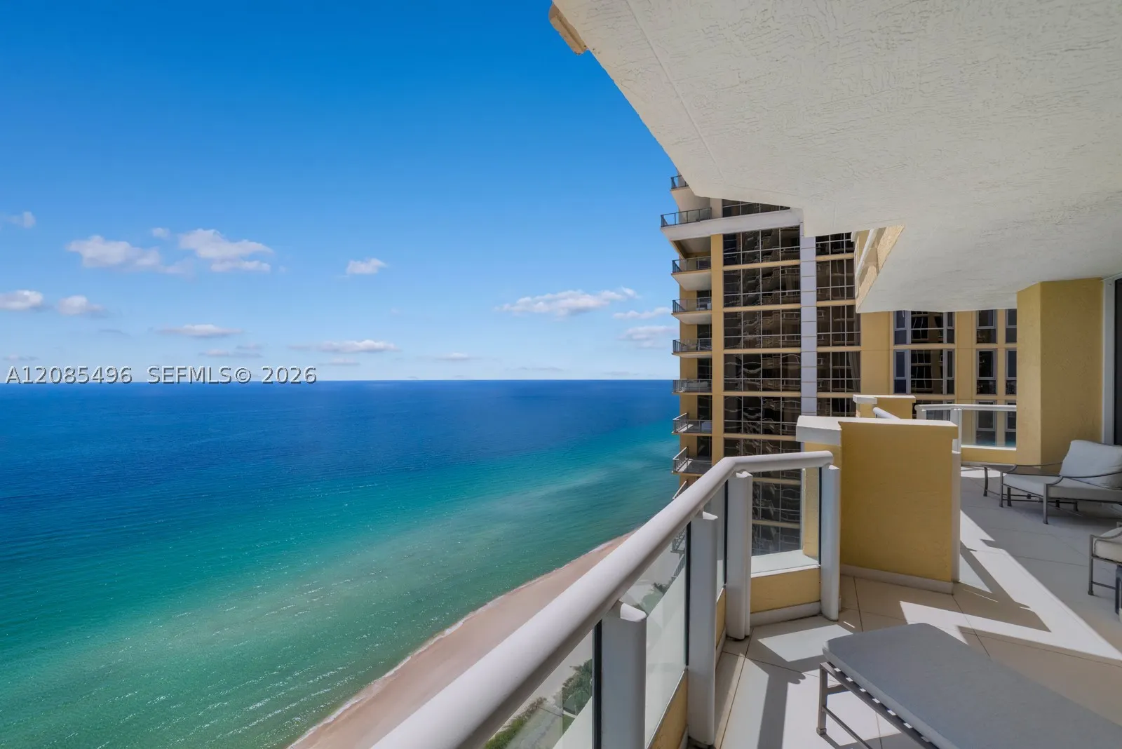 17875 Collins Ave #3406