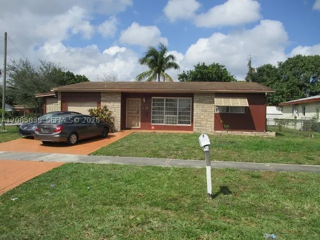 205 NE 175th St