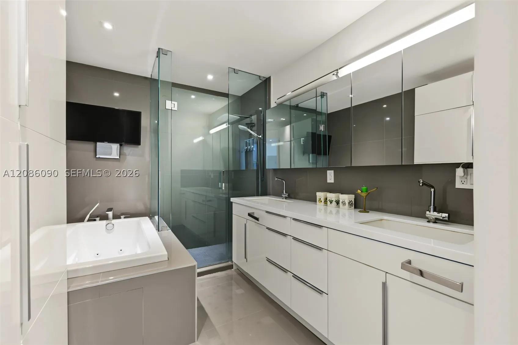 16500 Collins Ave #2654