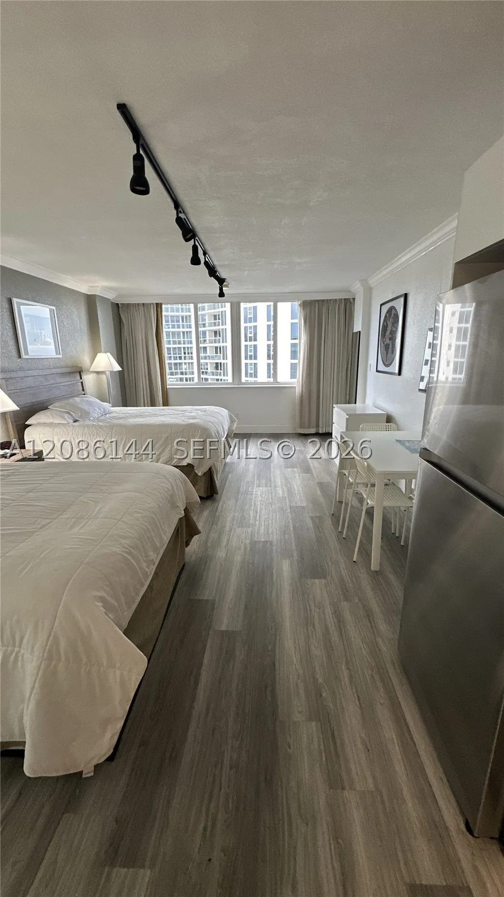 19201 Collins Ave #1119