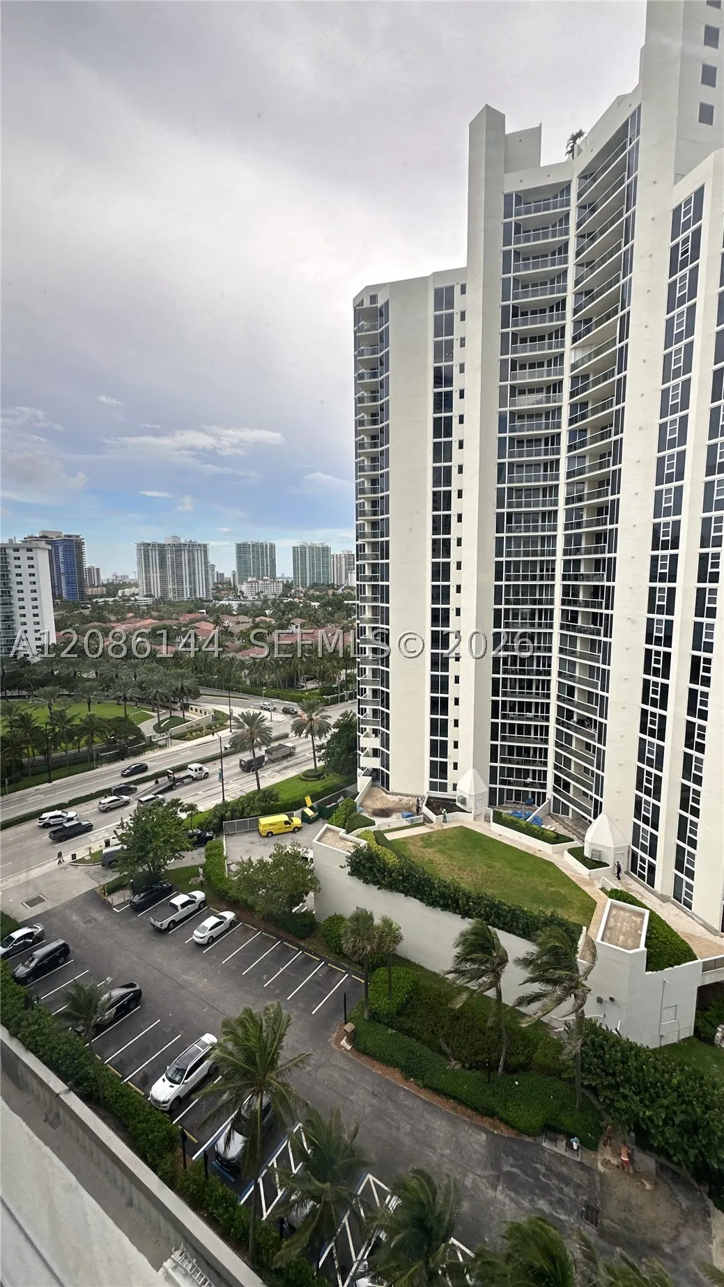 19201 Collins Ave #1119