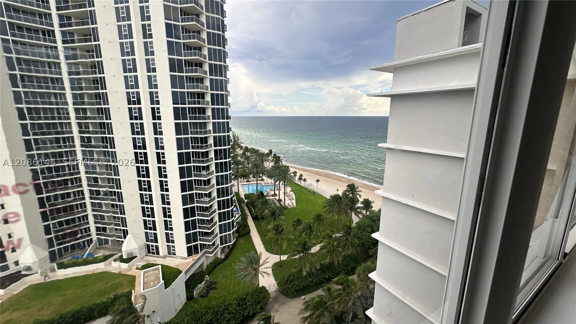 19201 Collins Ave #1119