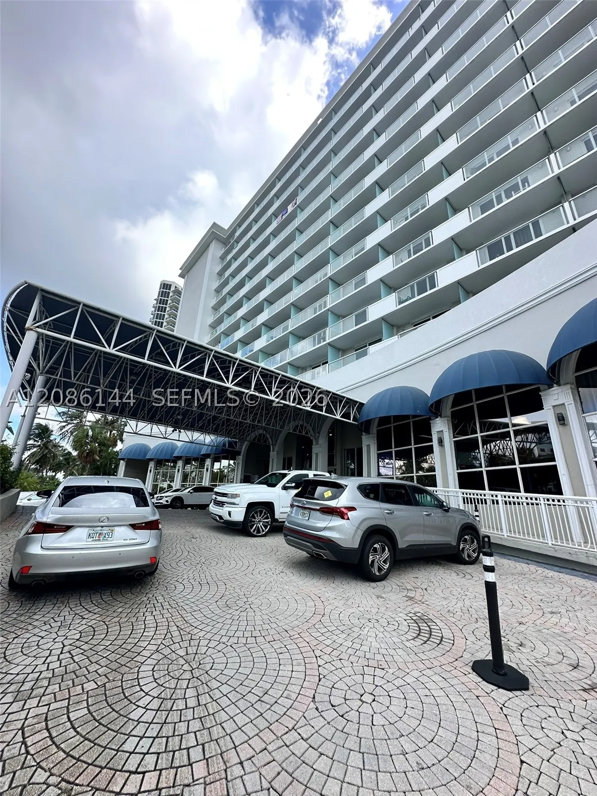 19201 Collins Ave #1119