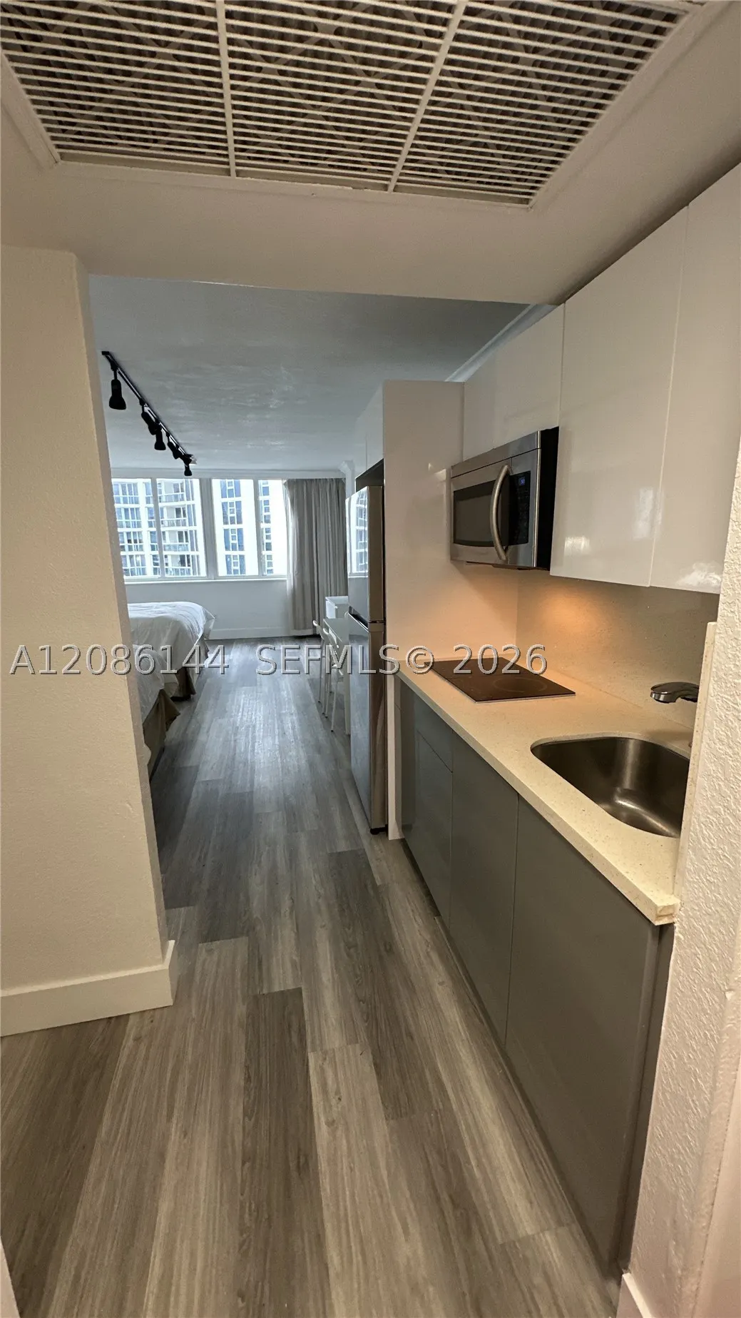 19201 Collins Ave #1119