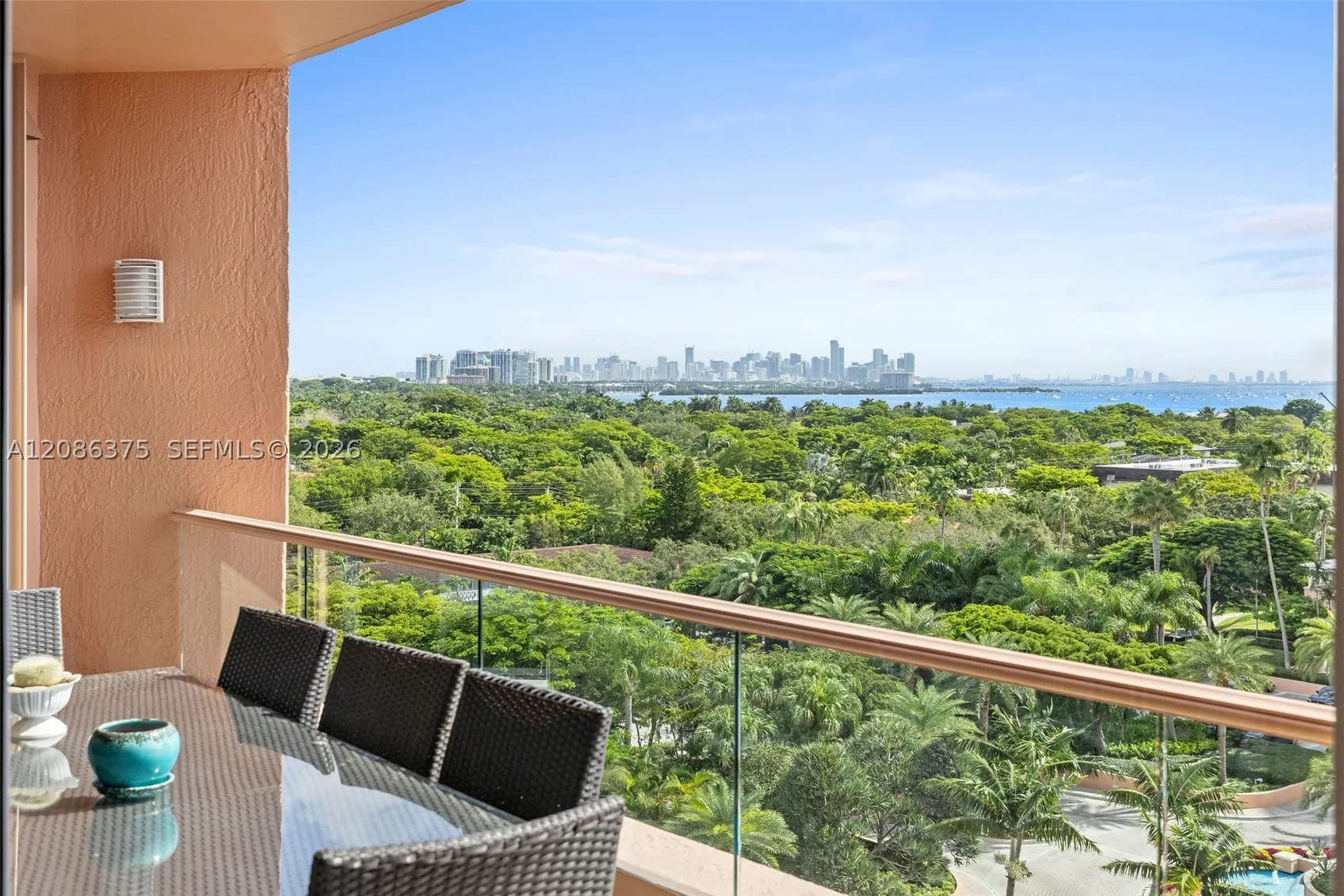 60 Edgewater Dr #9D