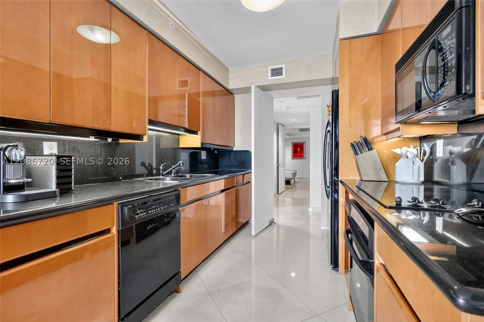 18671 Collins Ave #2501