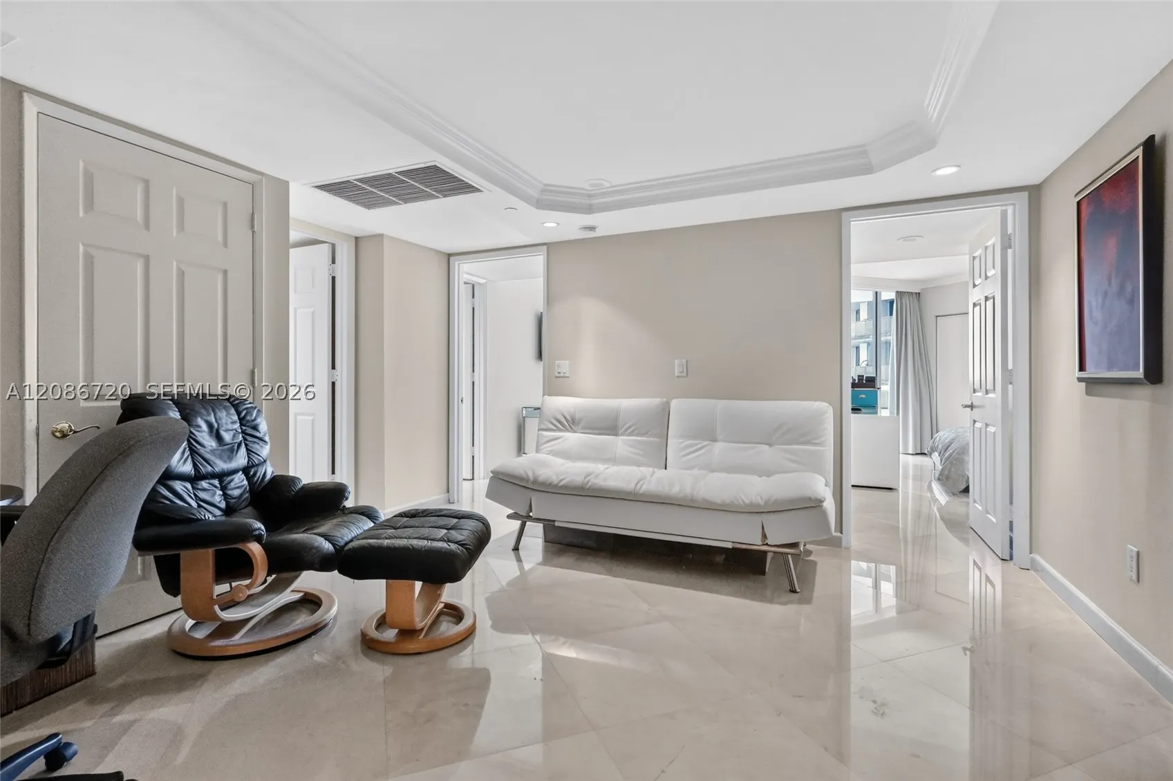18671 Collins Ave #2501