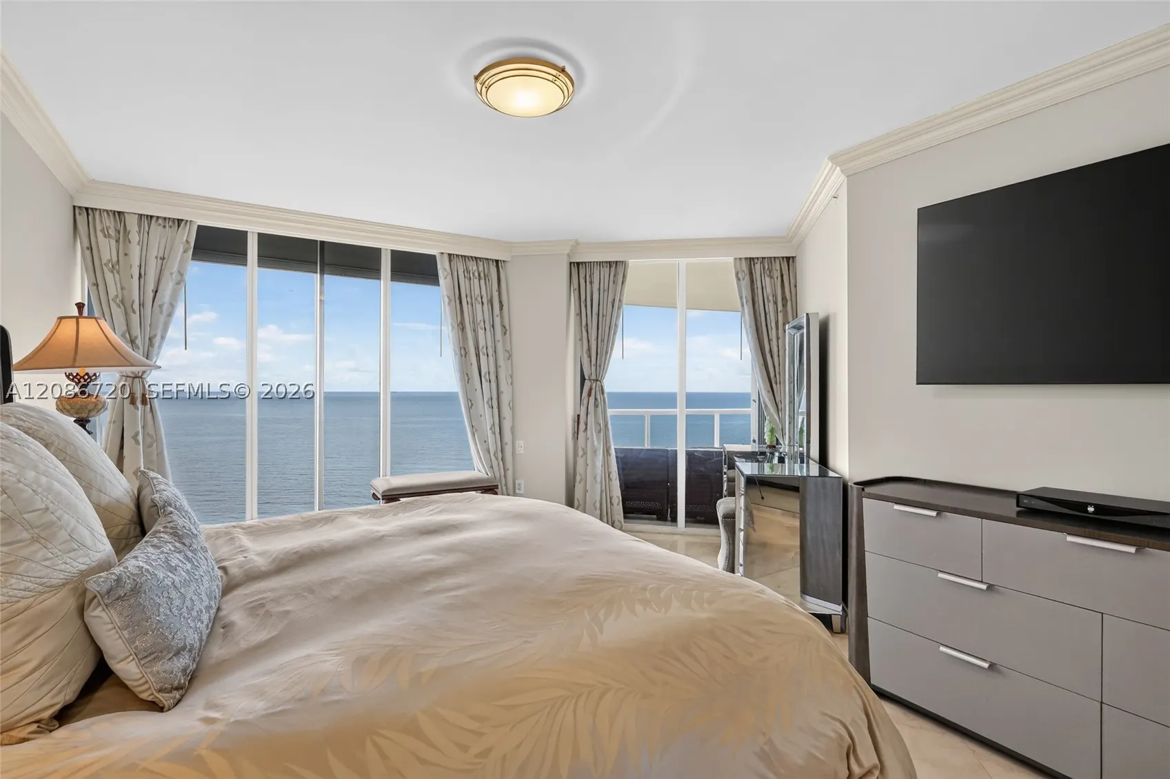18671 Collins Ave #2501