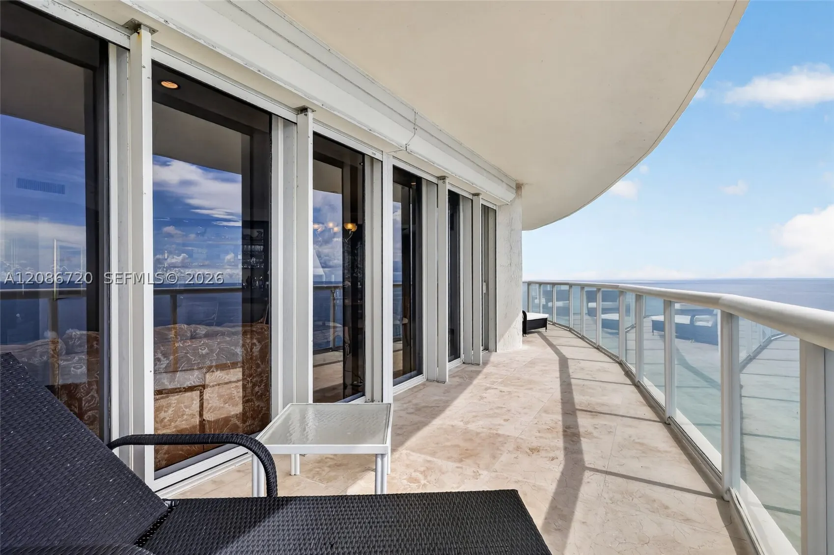 18671 Collins Ave #2501