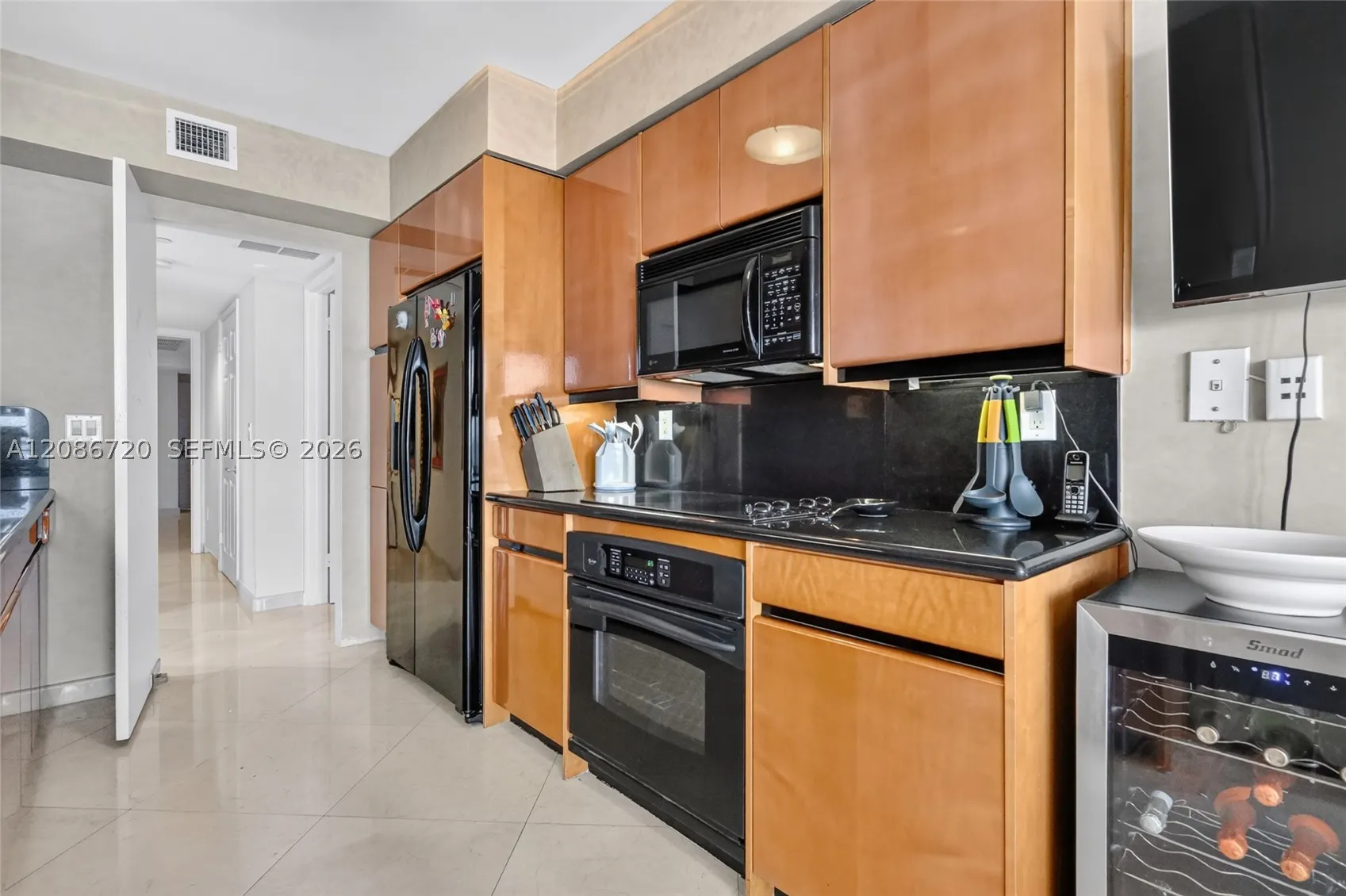 18671 Collins Ave #2501