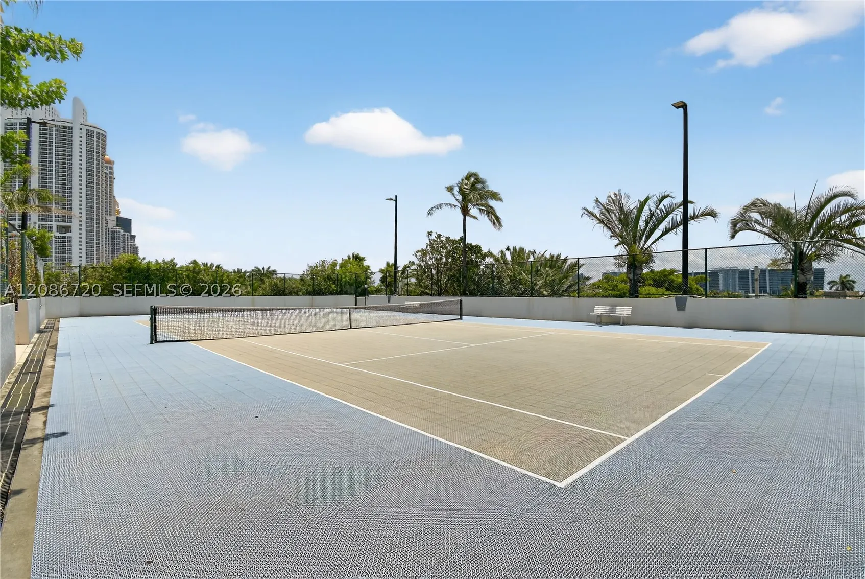 18671 Collins Ave #2501