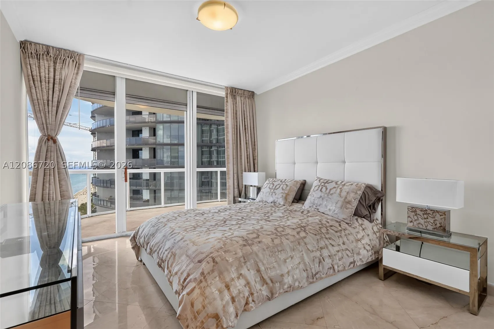 18671 Collins Ave #2501