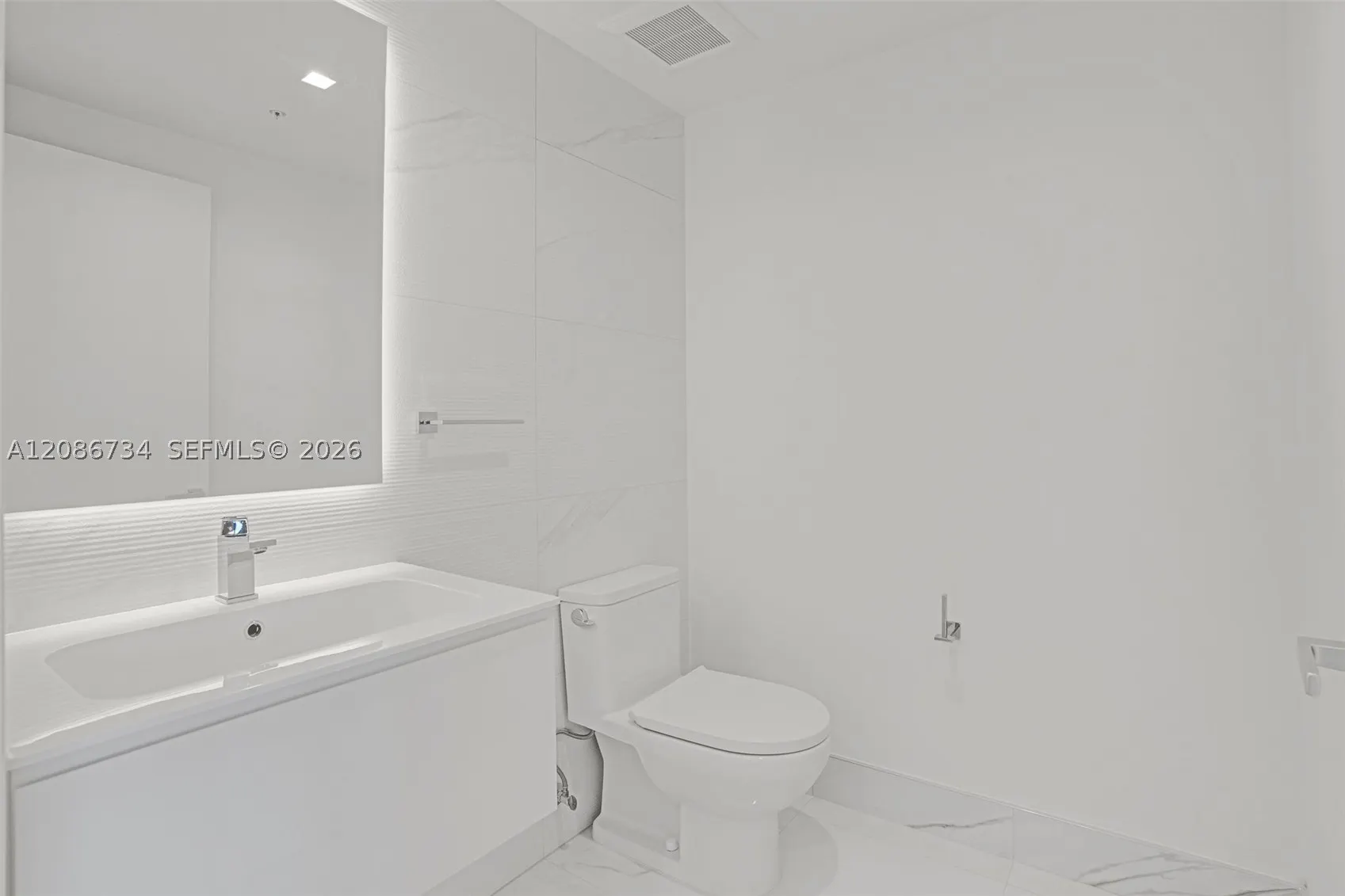 1170 E Hallandale #1003