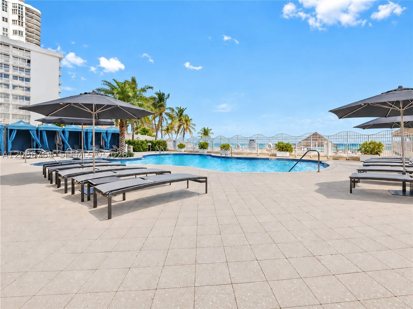 16699 Collins Ave #1610