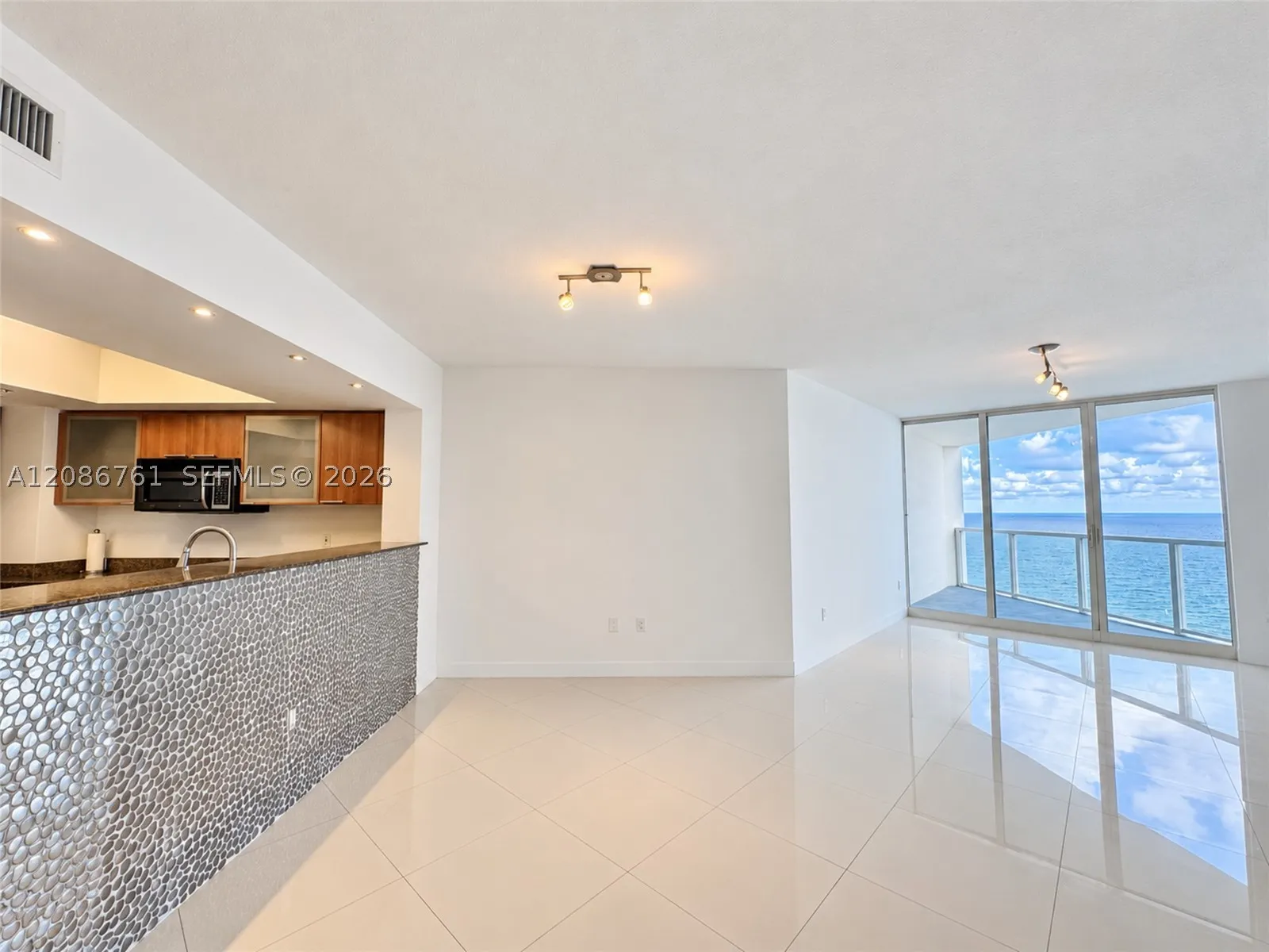 16699 Collins Ave #1610
