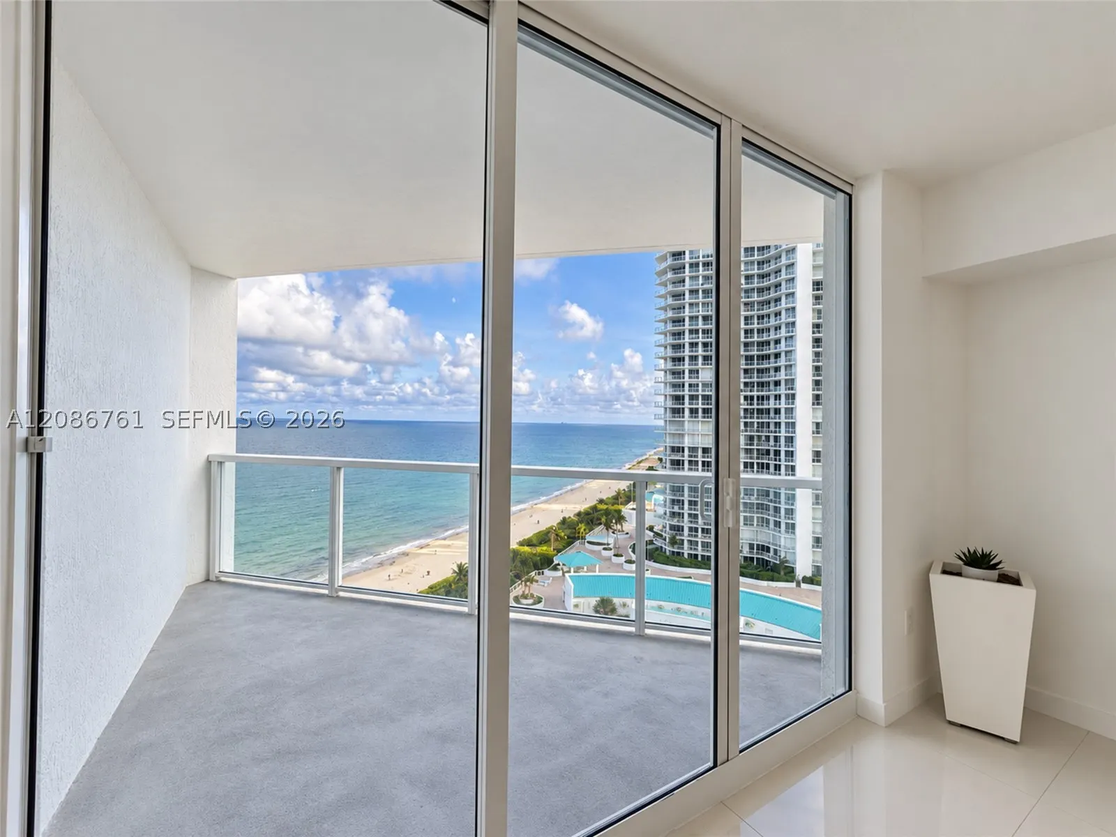 16699 Collins Ave #1610