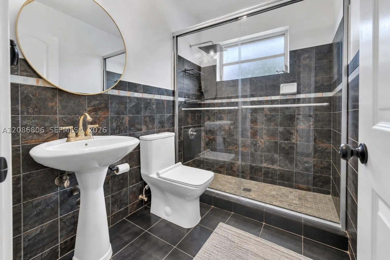 2395 NE 184th Ter