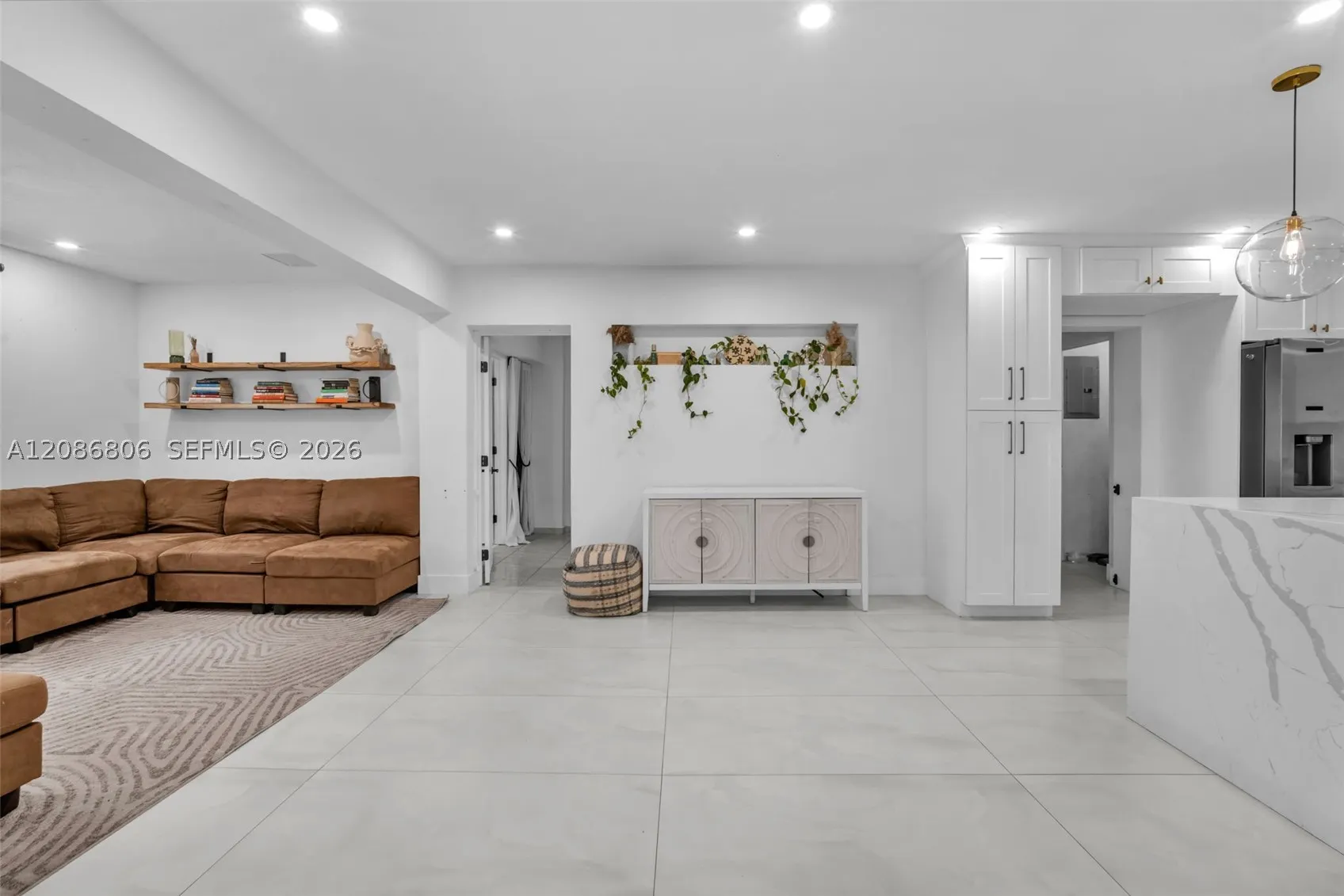 2395 NE 184th Ter