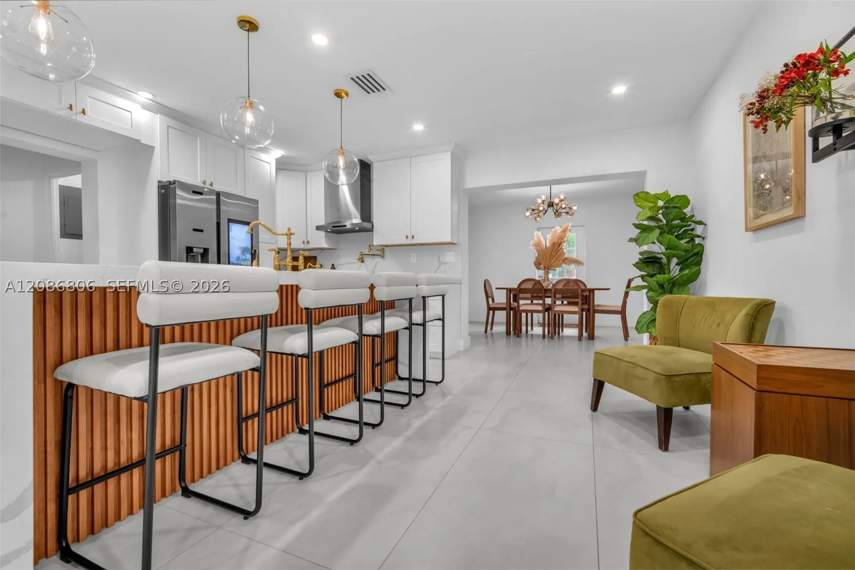 2395 NE 184th Ter