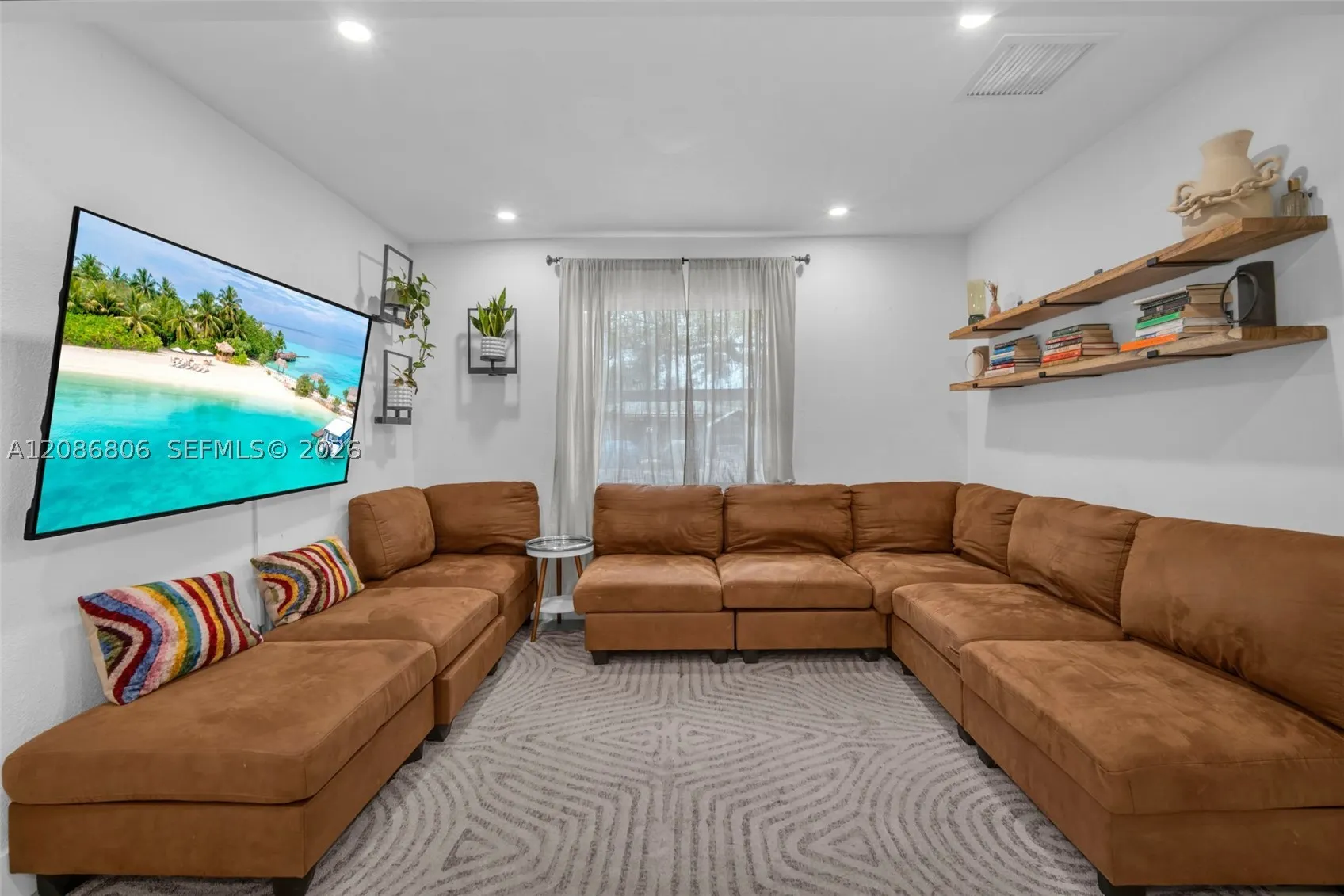 2395 NE 184th Ter