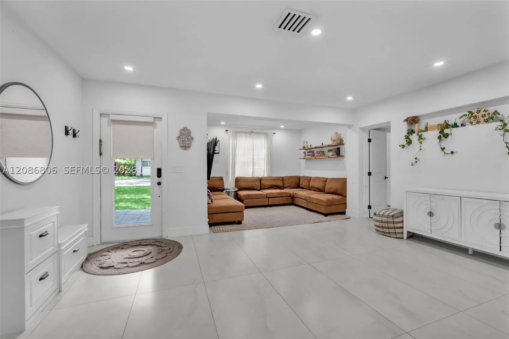 2395 NE 184th Ter