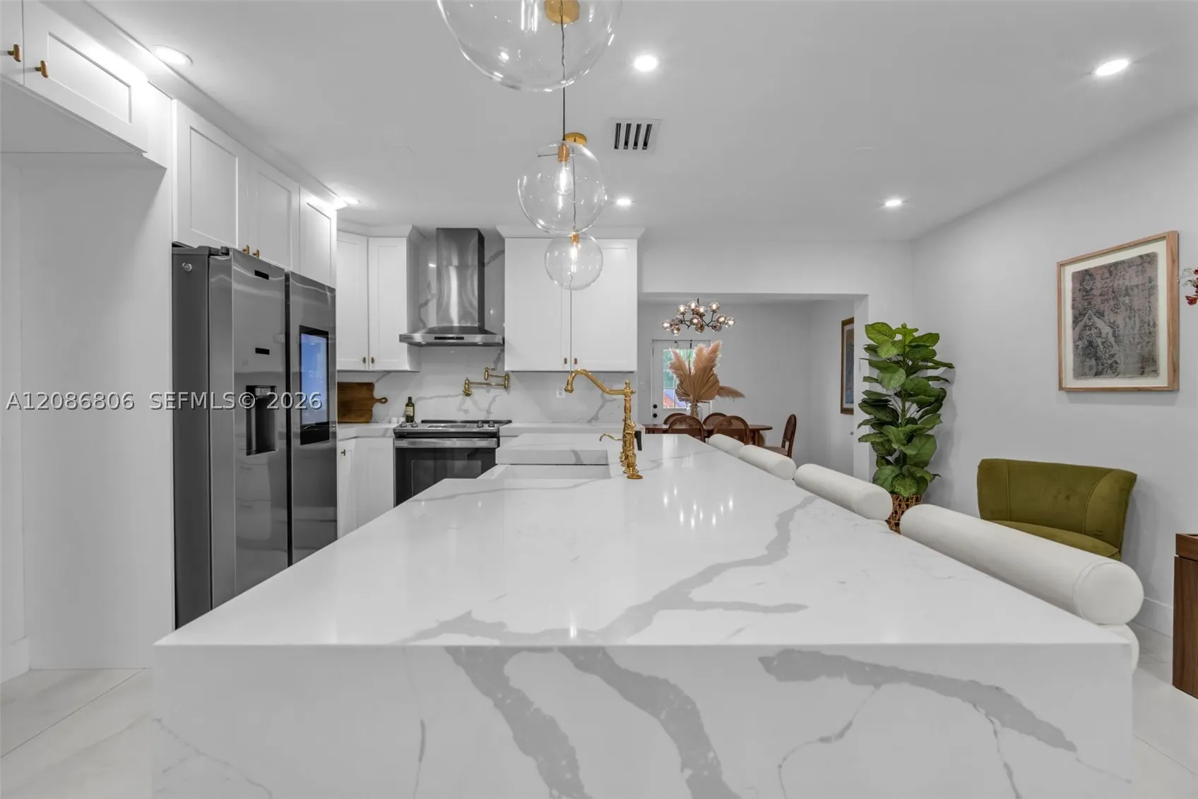 2395 NE 184th Ter