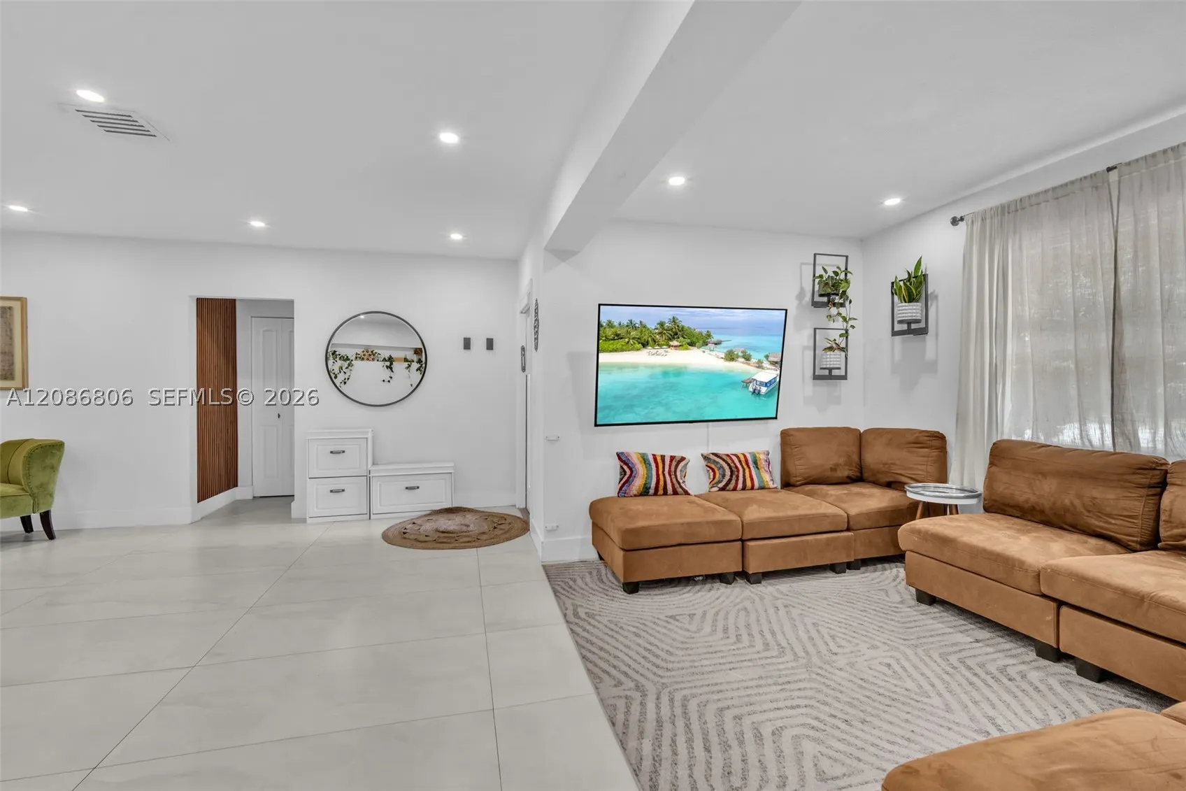 2395 NE 184th Ter