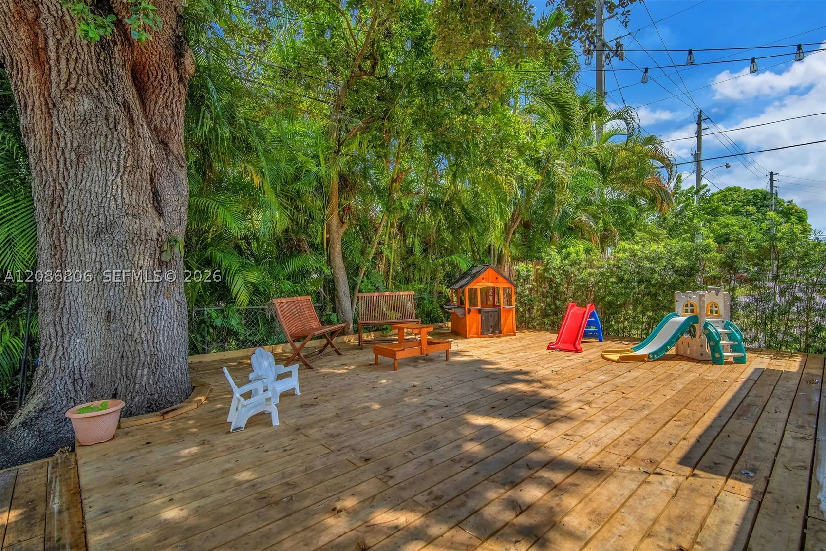 2395 NE 184th Ter