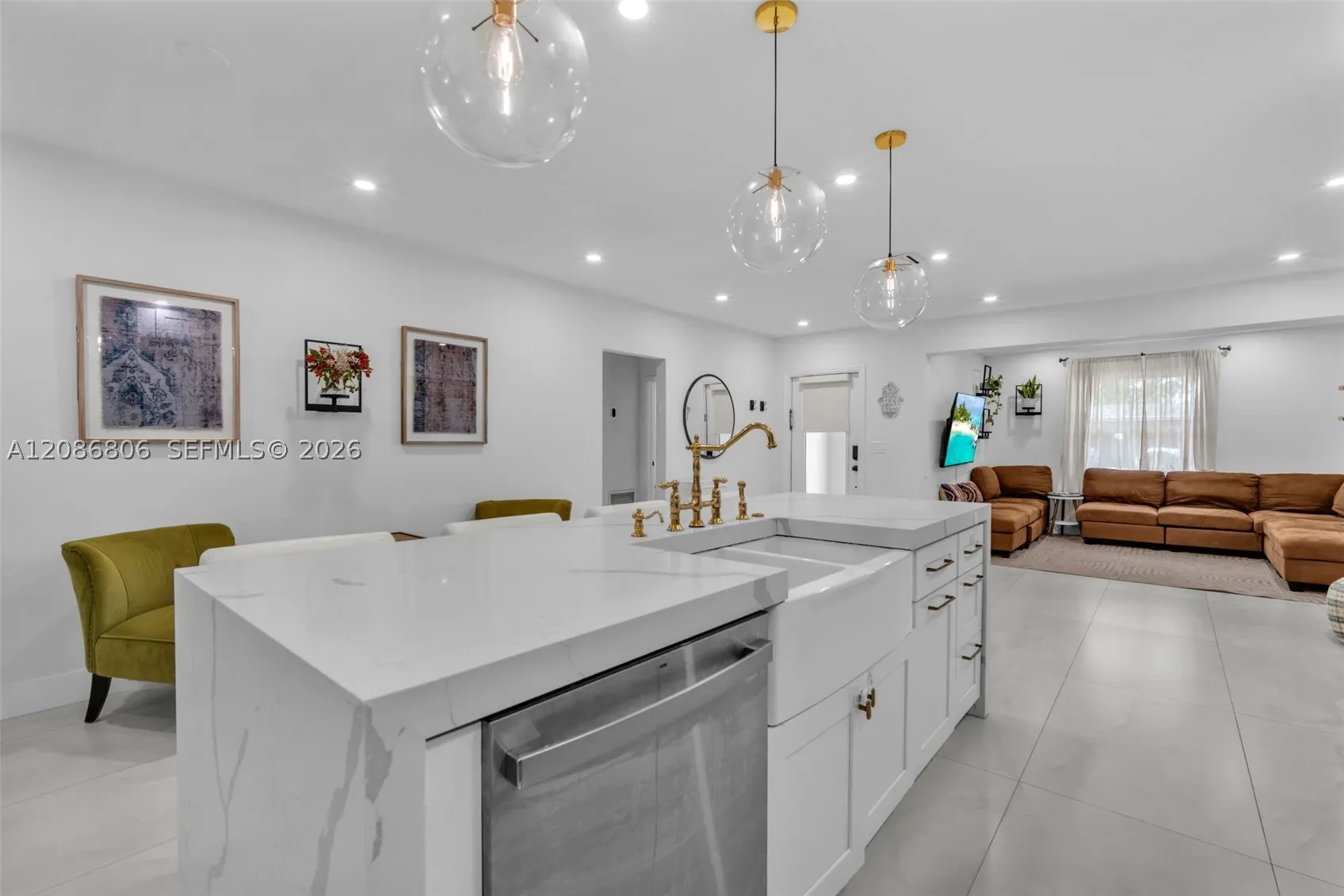 2395 NE 184th Ter
