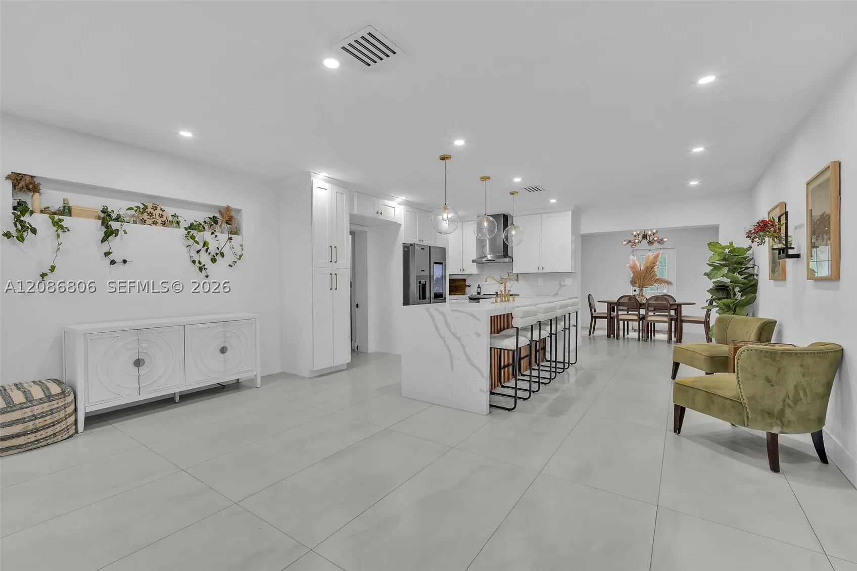 2395 NE 184th Ter
