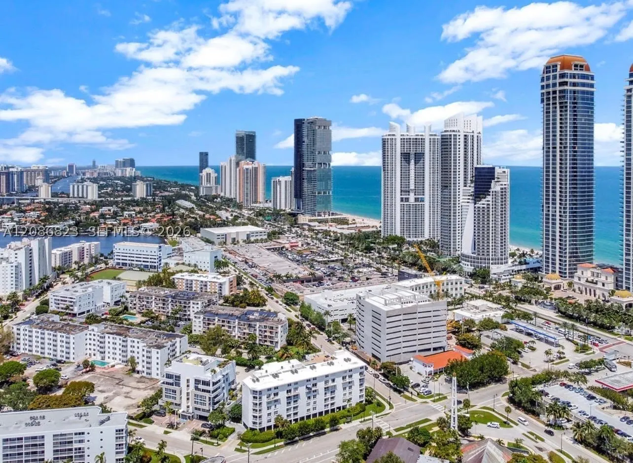 17800 Atlantic Blvd #204