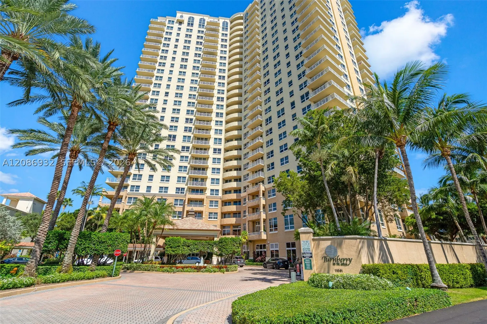 19501 W Country Club Dr #1508