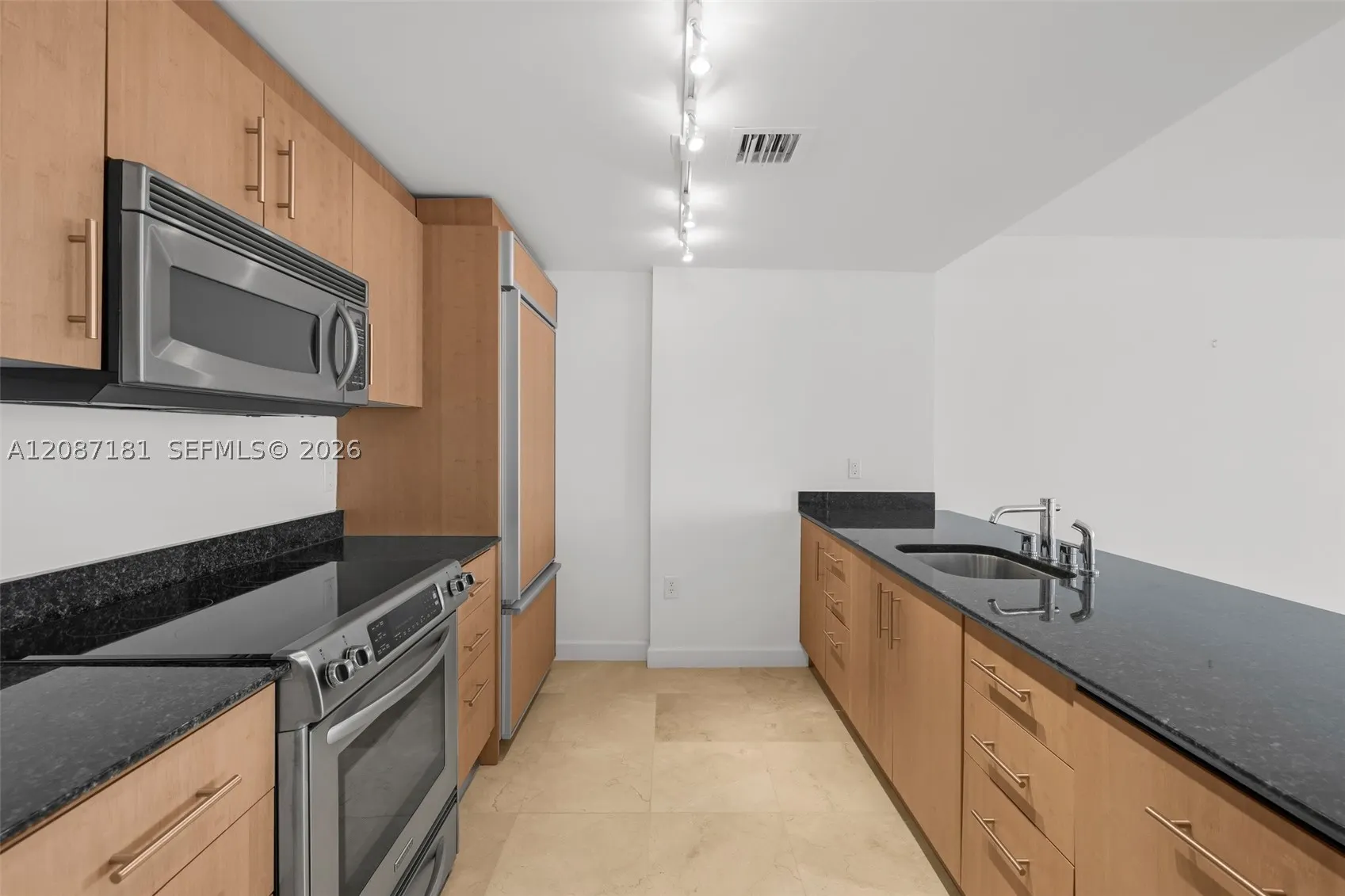 10275 Collins Ave #1511
