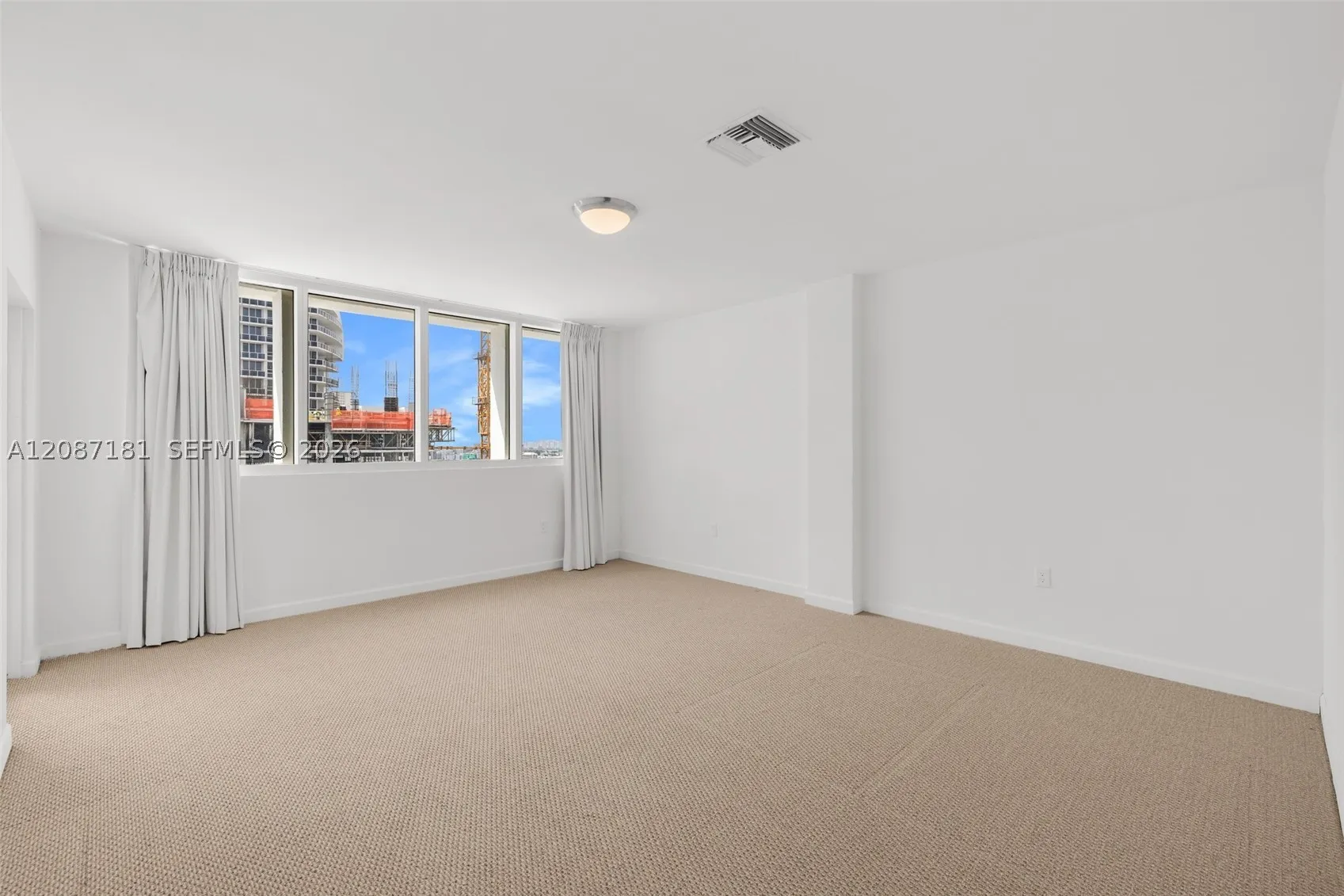 10275 Collins Ave #1511