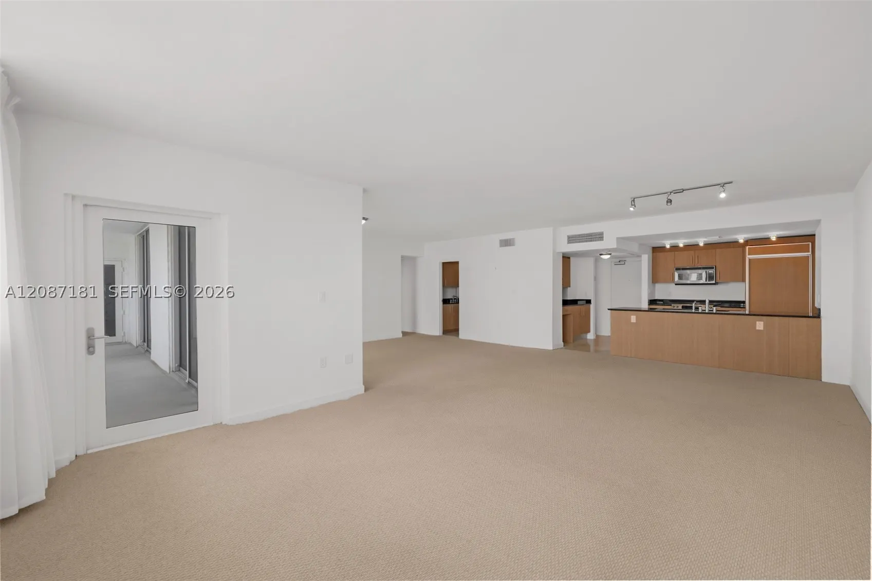 10275 Collins Ave #1511