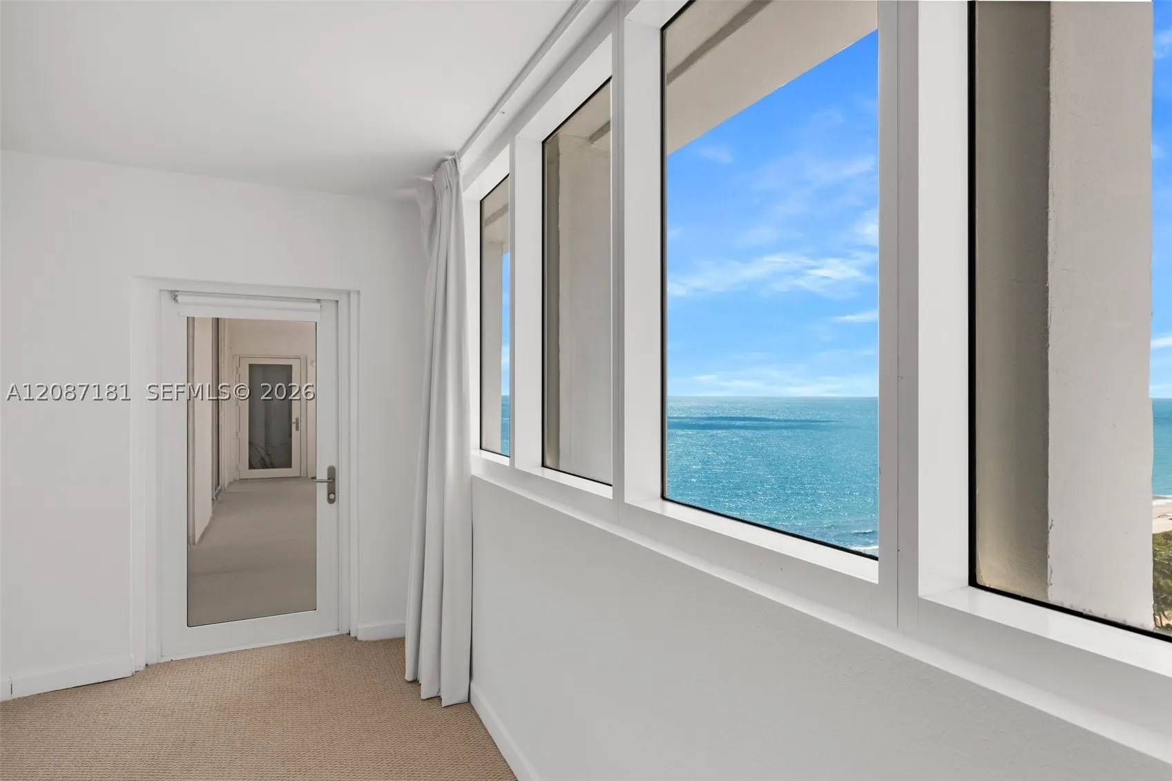 10275 Collins Ave #1511