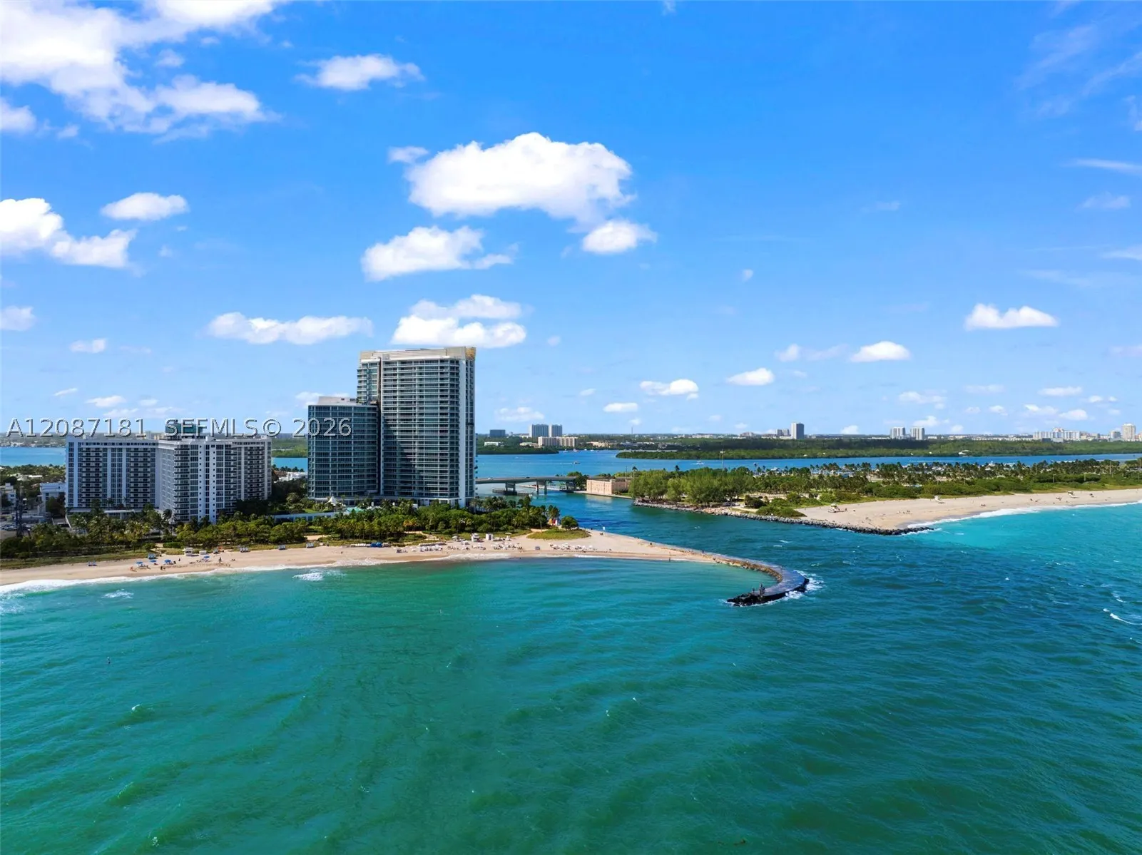 10275 Collins Ave #1511