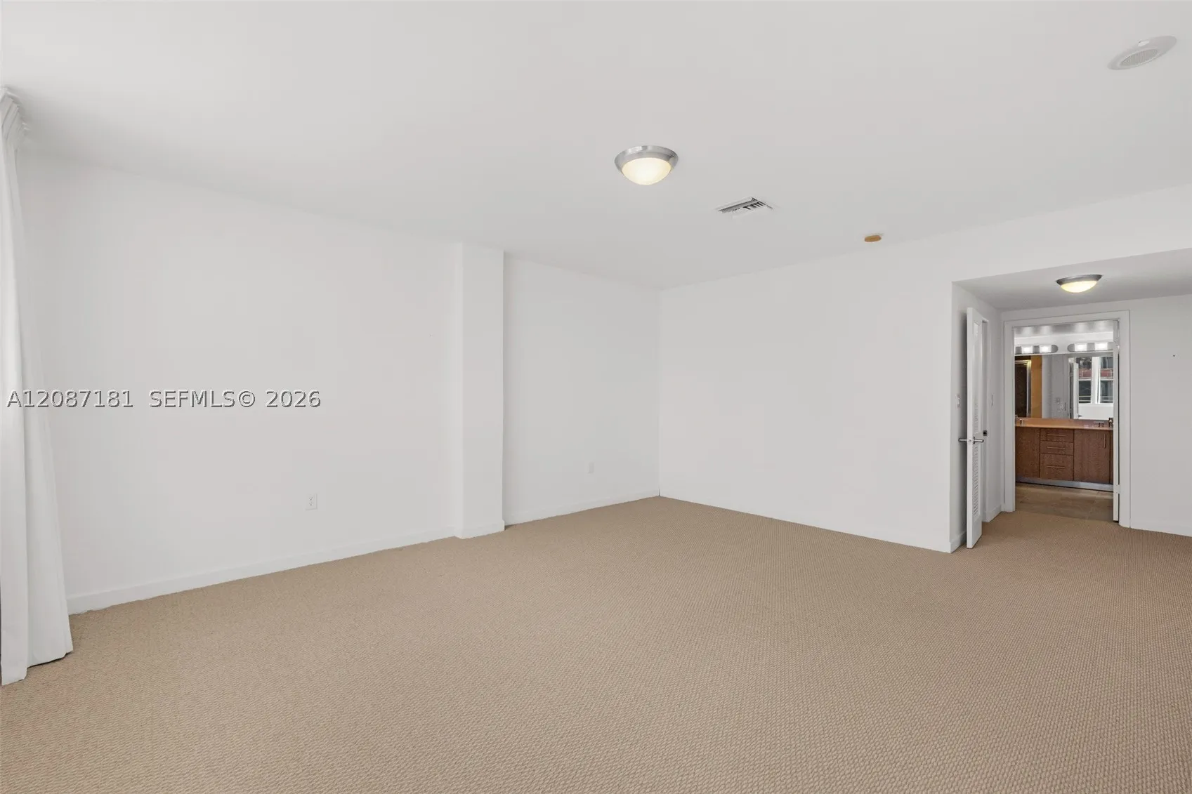 10275 Collins Ave #1511