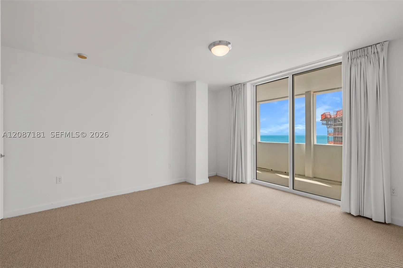 10275 Collins Ave #1511