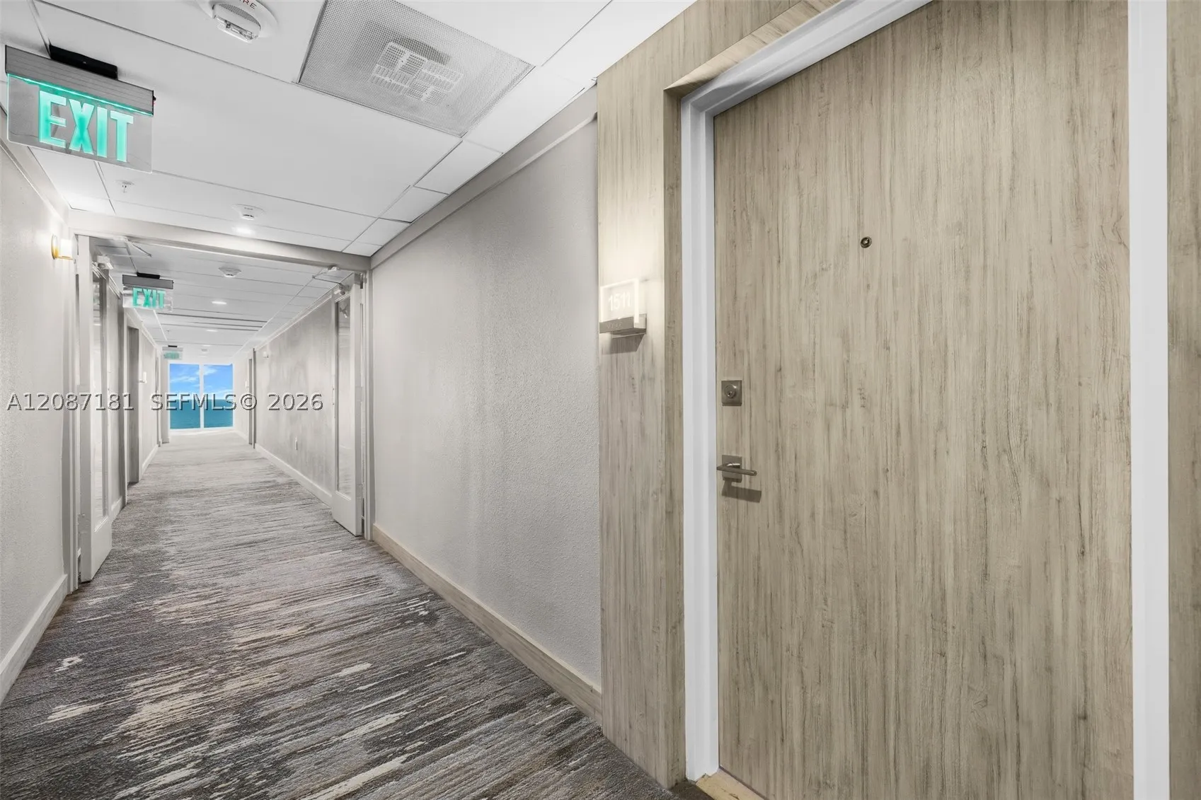 10275 Collins Ave #1511