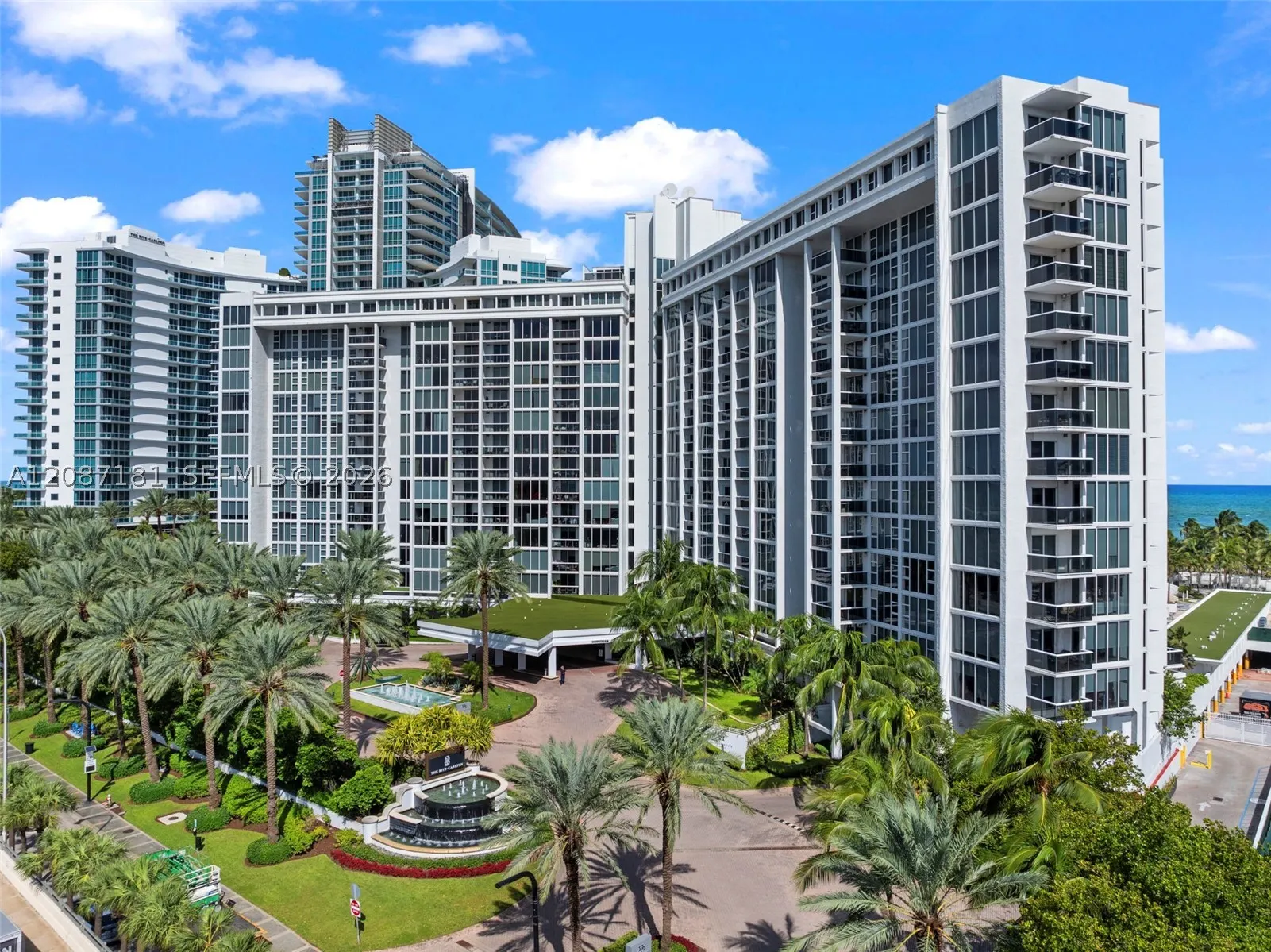 10275 Collins Ave #1511